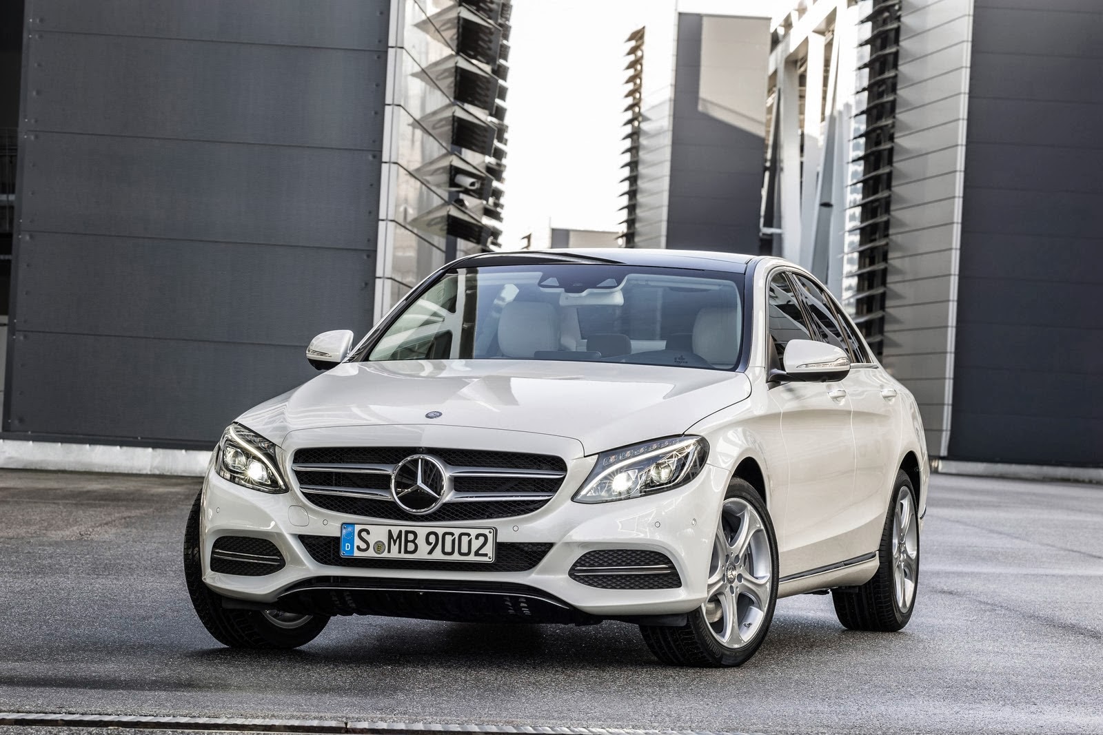 http://tasitmekanigi.blogspot.com/2014/02/2014-mercedes-c-serisi-ozellikleri.html